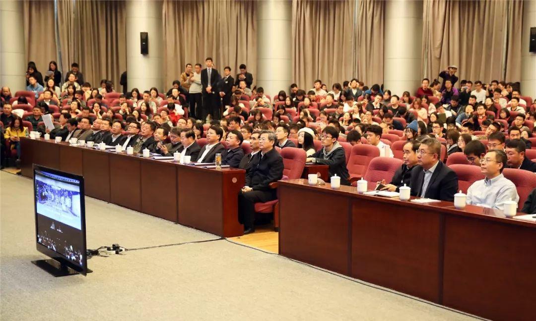 区块链，数字时代的信任重塑者